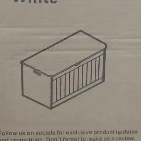 BOXED SHAKER BLANKET BOX IN WHITE 