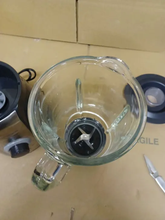 MORPHY RICHARDS TOTAL CONTROL GLASS TABLE BLENDER