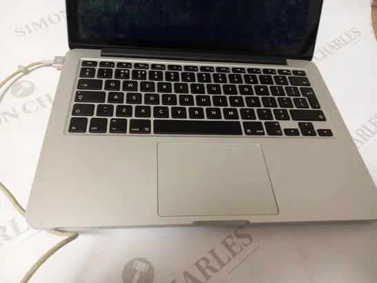 APPLE MACBOOK PRO (A1502 EARLY 2015)