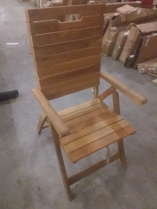 WOODEN FOLDABLE DECK CHAIR