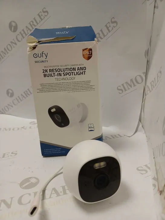 EUFY SECURITY 2K RESOLUTION AND BUILT IN SPOTLIGHT