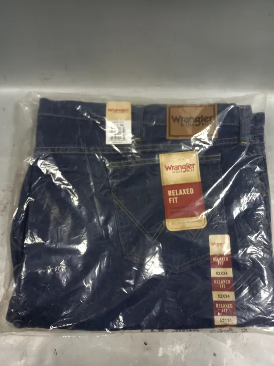 BRAND NEW WRANGLER RELAXED FIT JEANS - 52X34