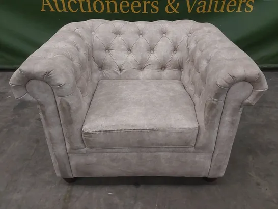 DESIGNER CHESTERFIELD STYLE FABRIC UPHOLSTERED ARMCHAIR 