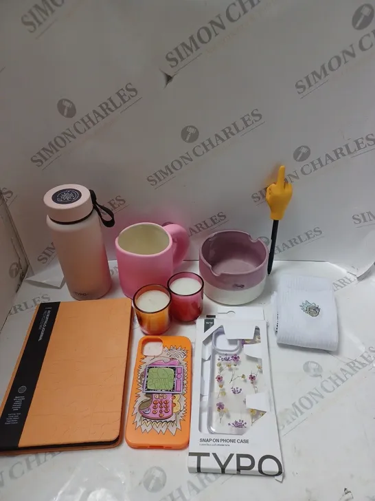 BOX OF APPROXIMATELY 20 ASSORTED HOUSEHOLD PRODUCTS TO INCLUDE JOURNAL, CANDLES, PHONE CASES ETC 