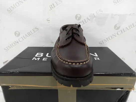 BOXED PAIR OF STONE RIVER PLATFORM BROWN SHOES - UK 8