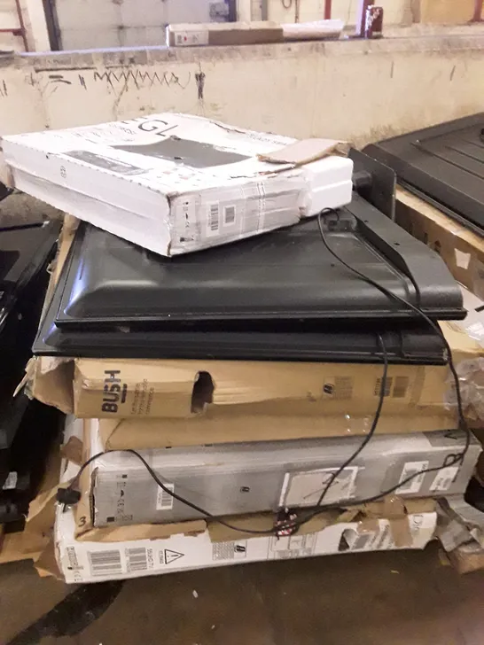 PALLET CONTAINING APPROXIMATELY 7 ASSORTED TVS