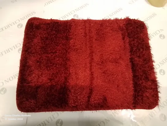 BRAND NEW PACO HOME 40X55CM RED BATH MAT