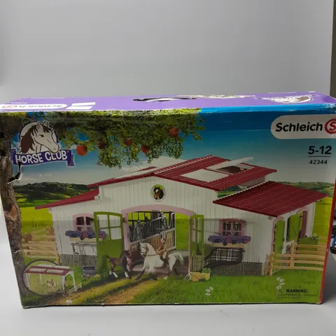 BOXED SCHLEICH HORSE CLUB SET - 42344