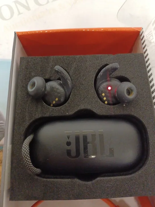 JBL 1P67 BLUETOOTH NOISE CANCELLING HEADPHONES