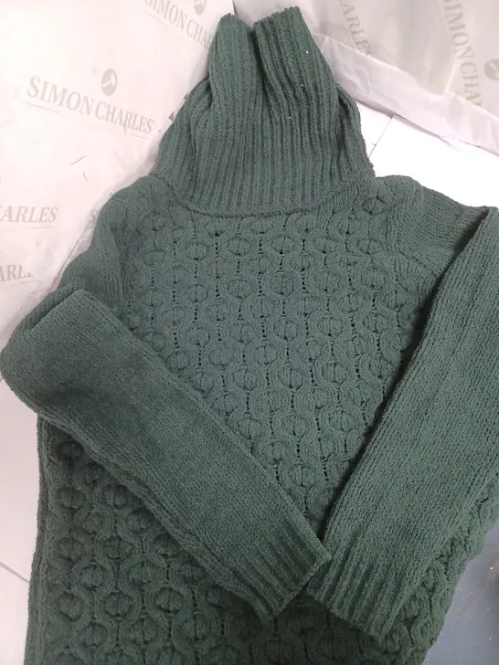 2 NINA LEONARD CHENILLE KNIT JUMPER IN GREEN TO INCLUDE SIZE M, S