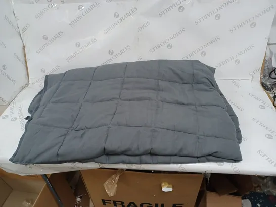 UNBOXED GREY WEIGHTED BLANKET 