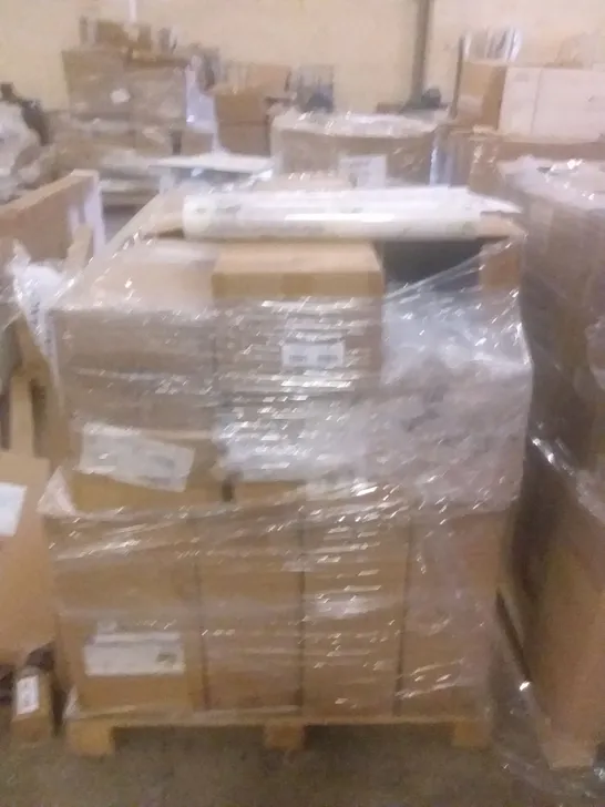 PALLET OF ASSORTED WALLPAPER