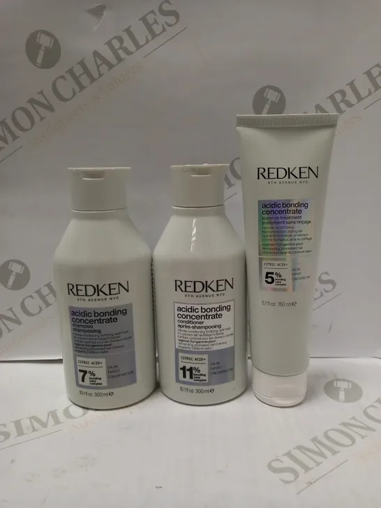 LOT OF 3 REDKEN ACIDIC BONDING CONCENTRATE PRODUCTS TO INCLUDE SHAMPOO, CONDITIONER, LEAVE-IN TREATMENT 