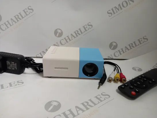 BOXED LED PROJECTOR - BLUE/WHITE