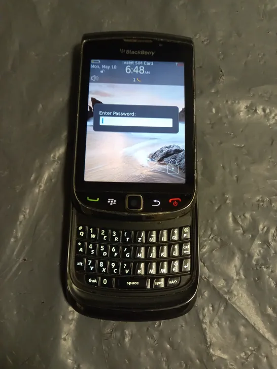 BLACKBERRY TORCH PHONE IN BLACK 