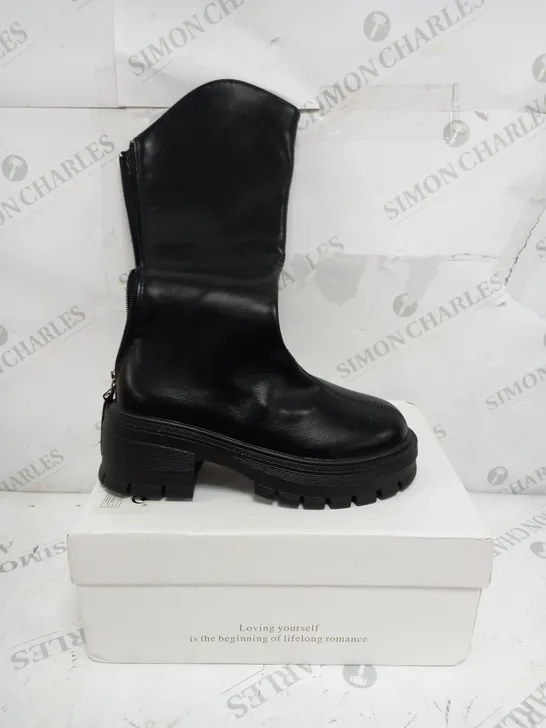 BOXED PAIR OF HEARCHOA PLATFORM HIGH BOOTS IN BLACK - EU 35