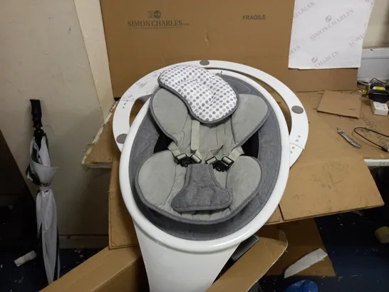 MUNCHKIN BLUETOOTH ENABLED LIGHTWEIGHT BABY SWING