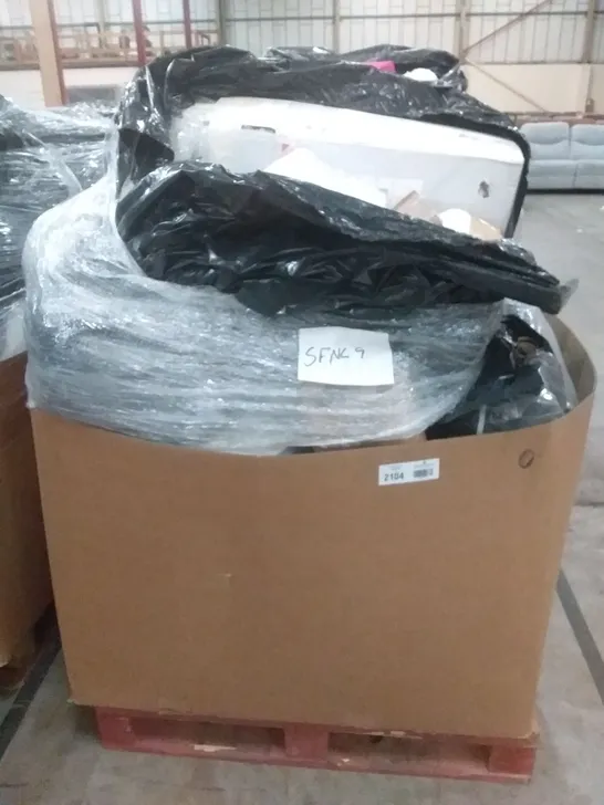 PALLET OF ASSORTED BEDDING ITEMS TO INCLUDE MATTRESS, PILLOWS, CUSHIONS, MATTRESS PROTECTORS, U-PILLOW ETC