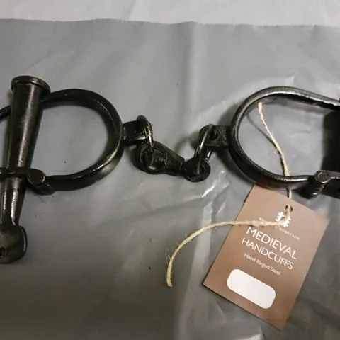 ENGLISH HERITAGE MEDIEVAL HANDCUFFS