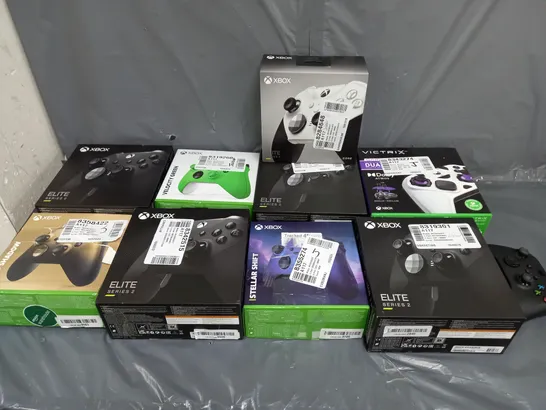 BOX OF APPROXIMATELY 10 XBOX GAME CONTROLLERS TO INCLUDE SERIES 2 