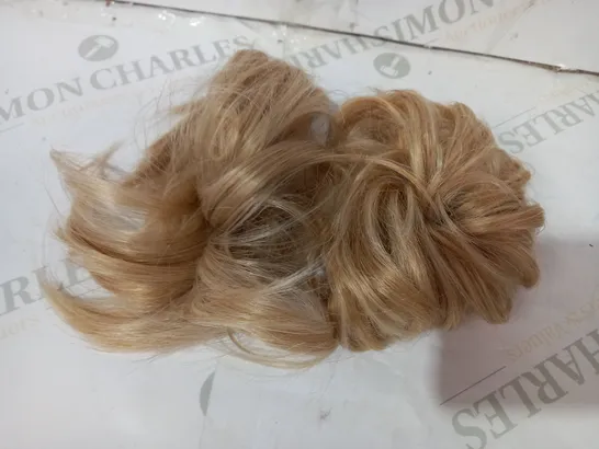 EASILOCKS SET OF SCRUNCHIES - MALIBU BLONDE 