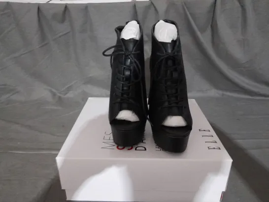 APPROXIMATELY 10 BOXED PAIRS OF ELLE SIRE HEELED PLATFORM OPEN TOE BOOTS IN VARIOUS SIZES TO INCLUDE SIZE 7 