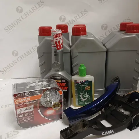 LOT OF ASSORTED CAR PARTS AND ACCESSORIES TO INCLUDE ENGINE OIL, BRAKE FLUID, OSRAM H7 12V 55W NIGHT BREAKER SILVER