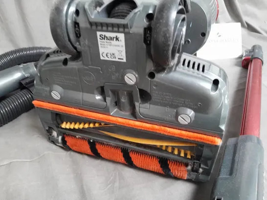 UNBOXED SHARK DUO CLEAN CORDLESS VACUUM