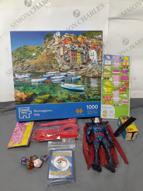 BOX OF APPROX 15 ASSORTED ITEMS TO INCLUDE - ITALY PUZZLE, PEPPA PIG STICKERS, POKEMON CARDS ETC