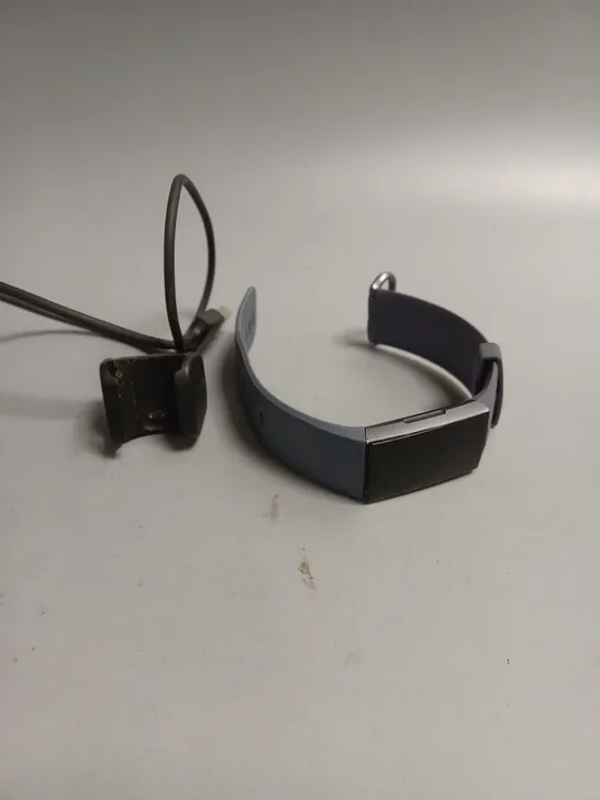 FITBIT CHARGE HEALTH & FITNESS TRACKER WATCH WITH RUBBER STRAP 