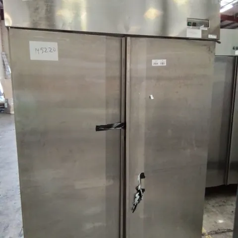 DOUBLES DOOR COMMERCIAL FRIDGE Model SA TN 140