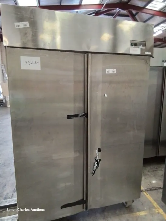 DOUBLES DOOR COMMERCIAL FRIDGE Model SA TN 140