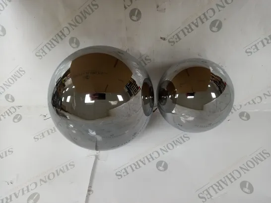 BOXED KELLY HOPPEN SET OF 2 INDOOR OUTDOOR PRELIT GLASS DECOR, REFLECTIVE ORBS