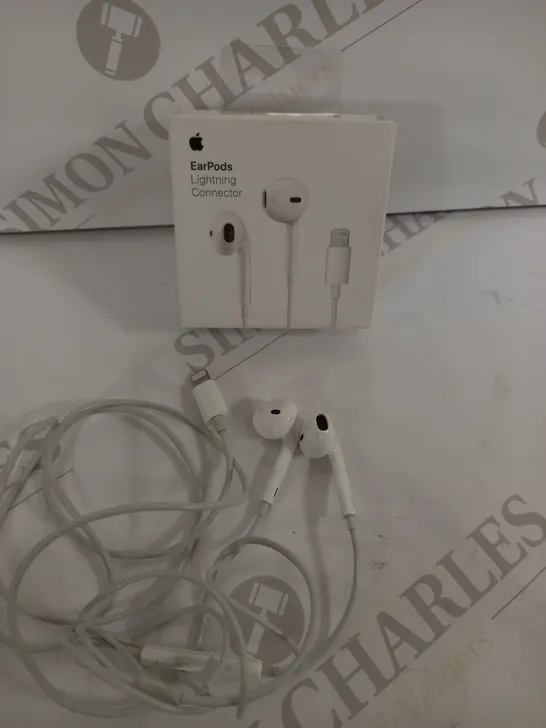 APPLE WIRED EARPHONES 