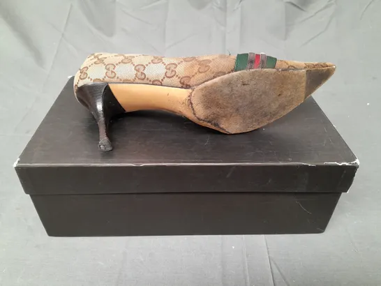 BOXED PAIR OF GUCCI HEELS IN SIZE EU 38.5