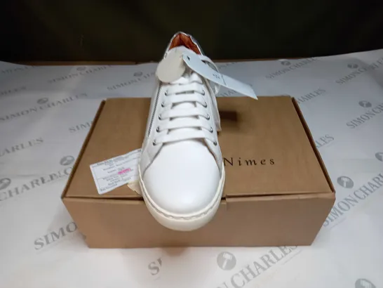 BOXED MAISON DE NIMES LEATHER ZIP SIDE TRAINERS SIZE 8