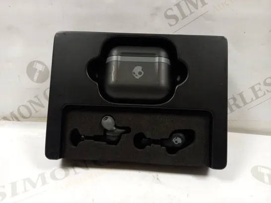 SKULLCANDY INDY EVO TRUE WIRELESS EARBUDS IN BLACK