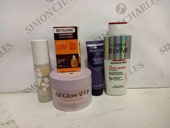 BOX OF APPROX 25 ASSORTED HEALTH AND BEAUTY ITEMS TO INCLUDE - BETADINE ANTISEPTIC SOLUTION - L'OREAL ELVIVE BOND REPAIR SHAMPOO - TROPICAL SKIN FEAST MOISTURISER ETC