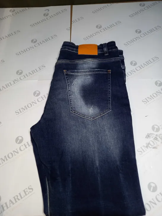 MENS DSQUARED2 DENIM WASHED JEANS SIZE 52