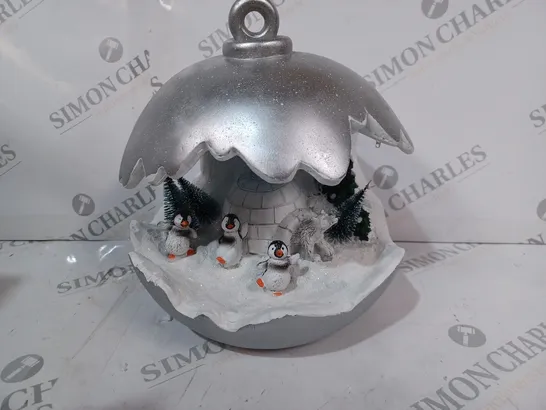 CHRISTMAS DETAILED BAUBLE DECORATION 