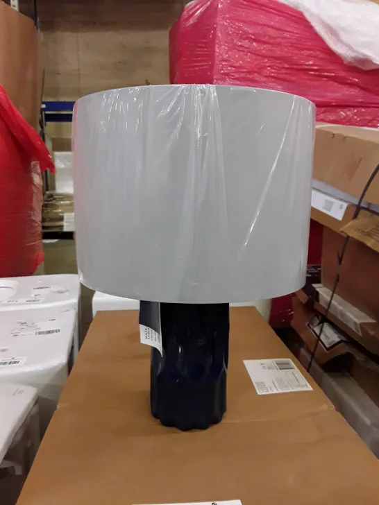 BOXED MAJA CERAMIC BASE TABLE LAMP