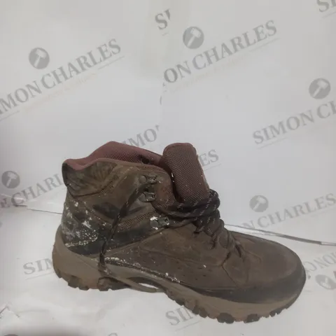 SKECHERS CHOCOLATE HIKING BOOTS SIZE 5.5