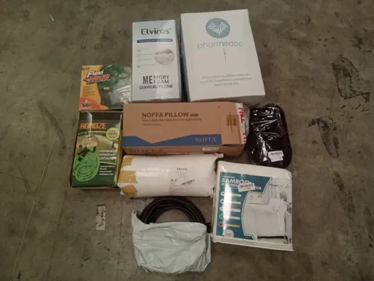 PALLET OF ASSORTED ITEMS INCLUDING  HOMOZE 100FT HOSE, NOFFA PILLOW, ELVIROS MEMORY FOAM CERVICAL PILLOW, PRESSURE WASHER HOSE, FLEXI HOSE, BAMBOO MATTRESS PROTECTOR 