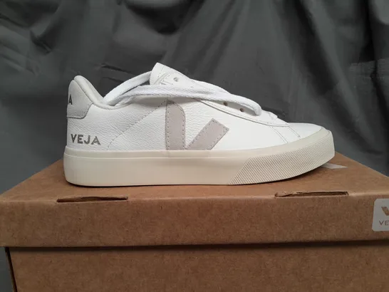 BOXED VEJA CAMPO CJROMEFREE LEATHER EXTRA WHITE TRAINERS - UK 2 