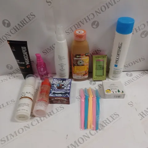 APPROXIMATELY 20 ASSORTED HEALTH & BEAUTY PRODUCTS TO INCLUDE GRUUM SOAP, OLAPLEX, BEAUTY WORKS HEAT PROTECTION ETC 
