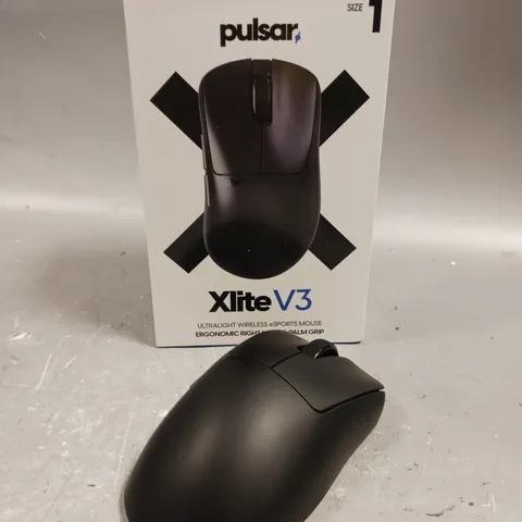 BOXED PULSAR XLITE V3 WIRELESS MOUSE - SIZE 1 