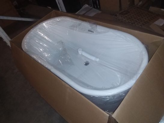 BOXED WHITE FREESTANDING BATH