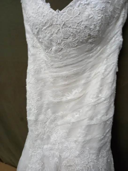 WHITE ROSE PLUS EMBELLISHED NET WEDDING DRESS IN WHITE - UK 18