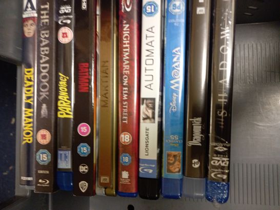 LOT OF APPROXIMATEL 15 BLU-RAYS, TO INCLUDE FRIDAY THE 13TH, STAR WARS, THE KILLER METEORS, ETC