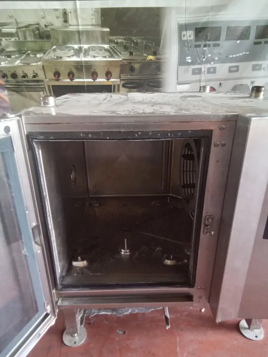 COMMERCIAL SINGLE BKI UNDERCOUNTER OVEN 